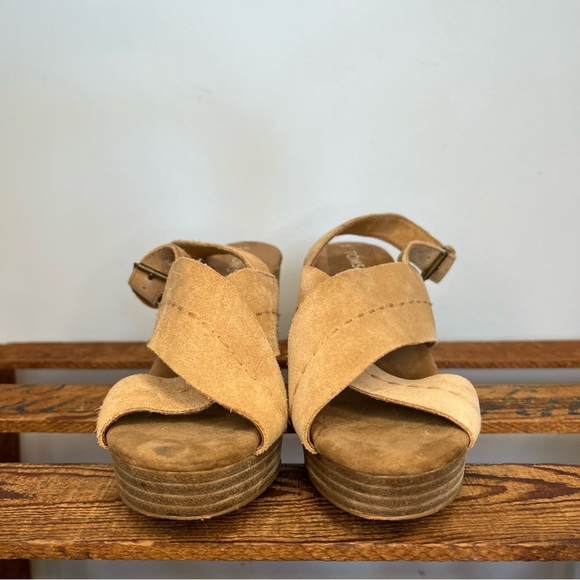 Toms Brown Suede Leather Block Heel Sandals Women’s 6 - Picture 3 of 10